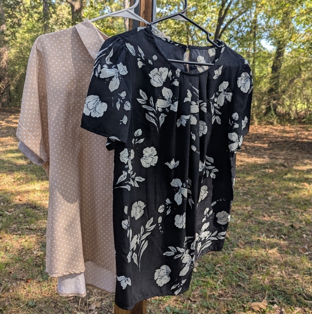 ❤️5/$25 2 Shein Shirts Top